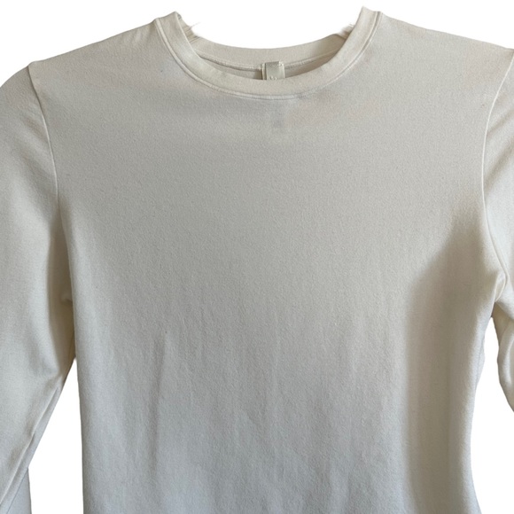 SKIMS Cream Ivory Crewneck Long Sleeve Tshirt Top Small - Picture 3 of 12